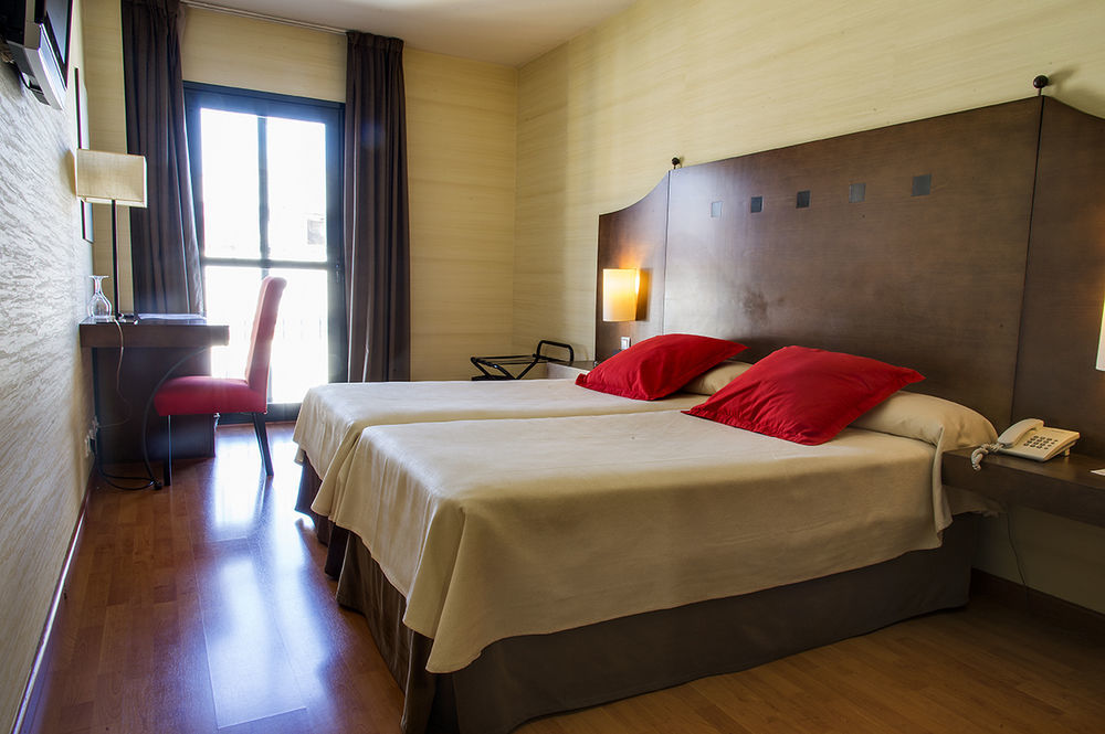 Exe Agora Caceres Hotel Eksteriør billede