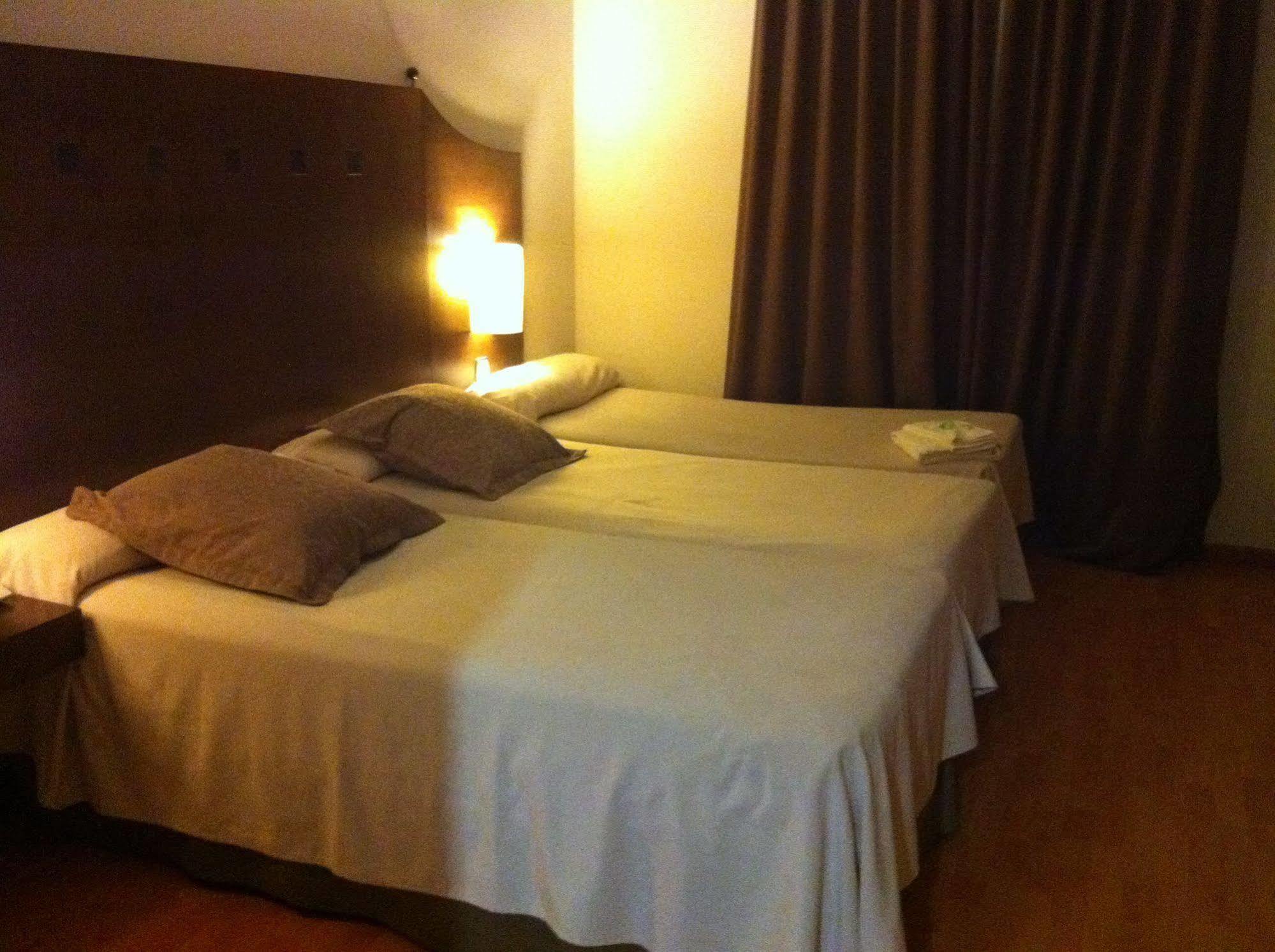 Exe Agora Caceres Hotel Eksteriør billede