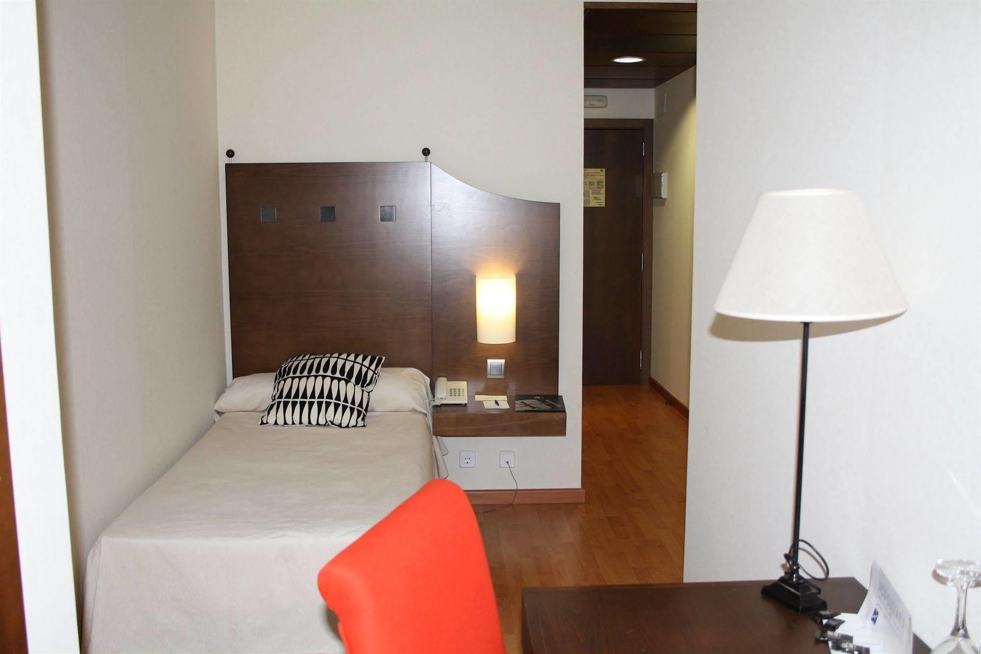Exe Agora Caceres Hotel Eksteriør billede