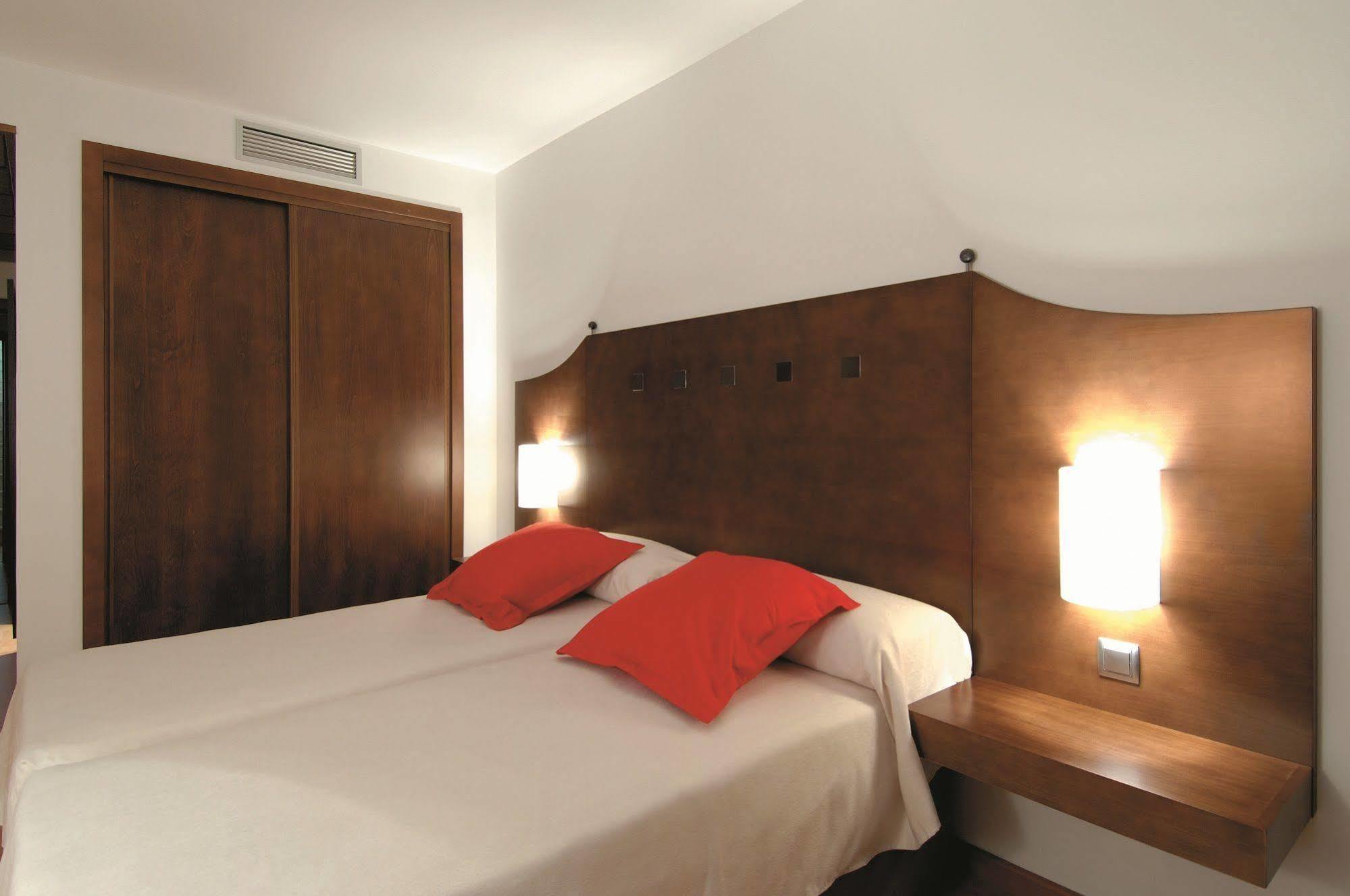 Exe Agora Caceres Hotel Eksteriør billede