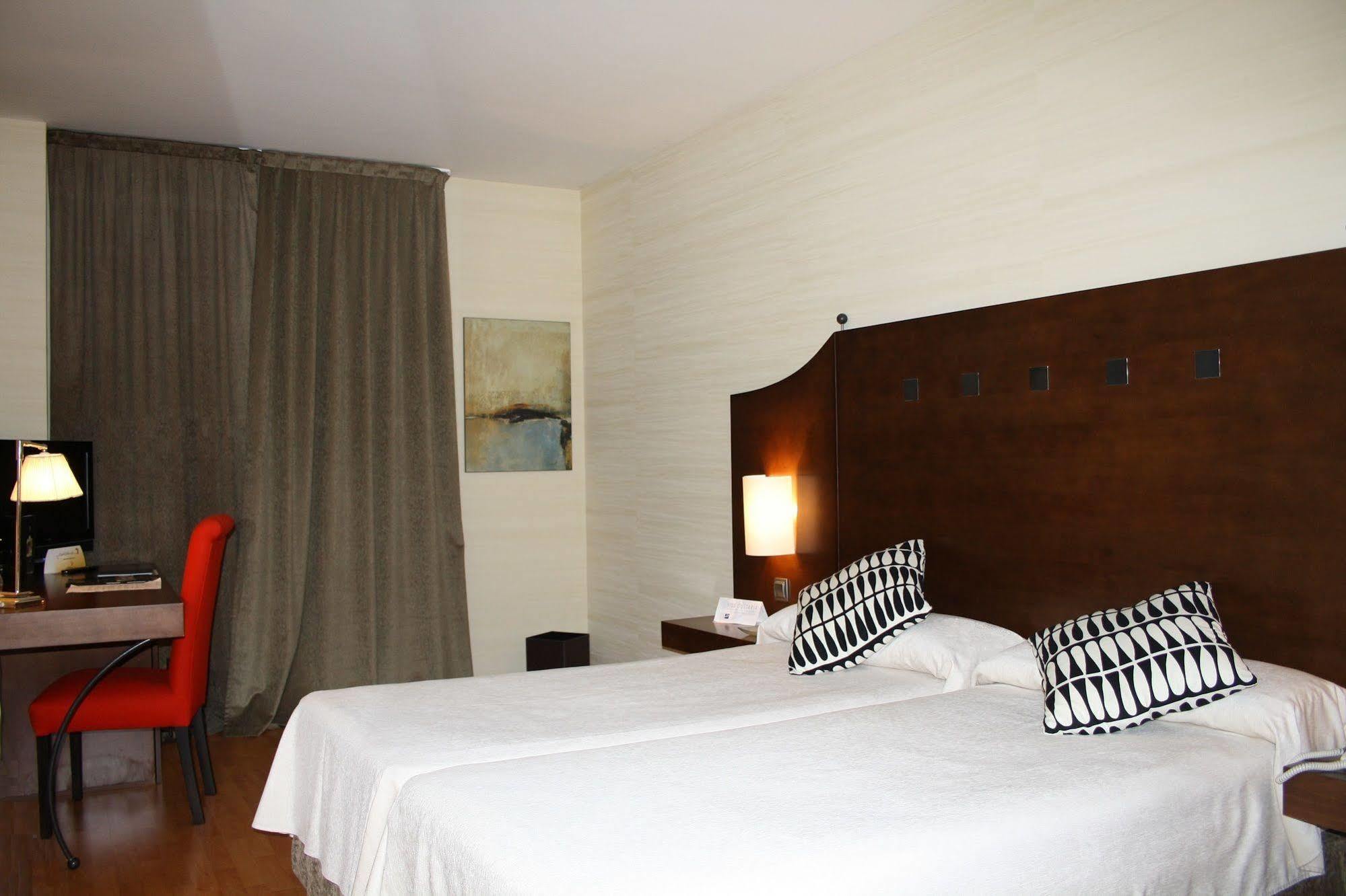 Exe Agora Caceres Hotel Eksteriør billede