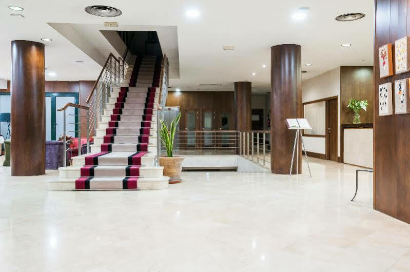 Exe Agora Caceres Hotel Eksteriør billede